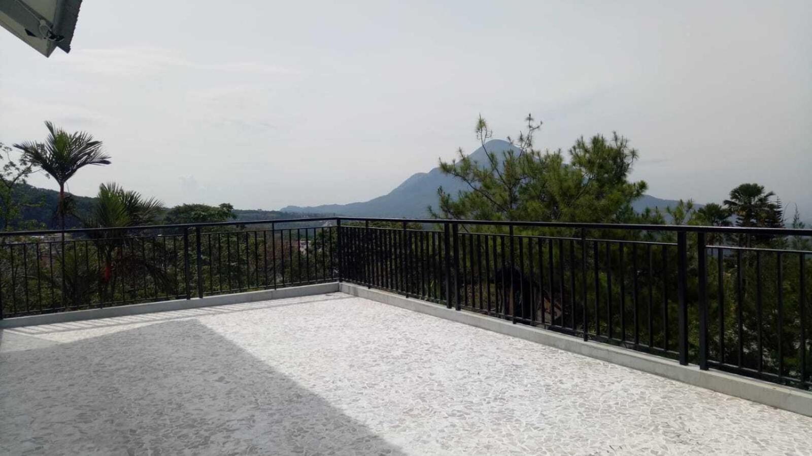 Ara Inn Tretes Prigen Exterior foto